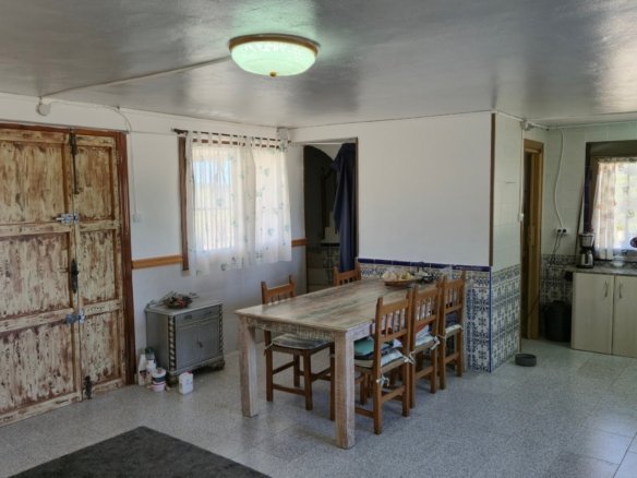 4 Bedroom 1 Bathroom Country House in Almansa - Caza De Casa