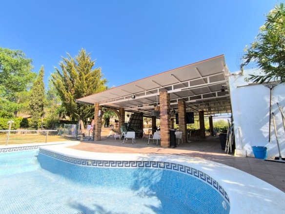 5 Bedroom 3 Bathroom Villa in Jumilla - Caza De Casa