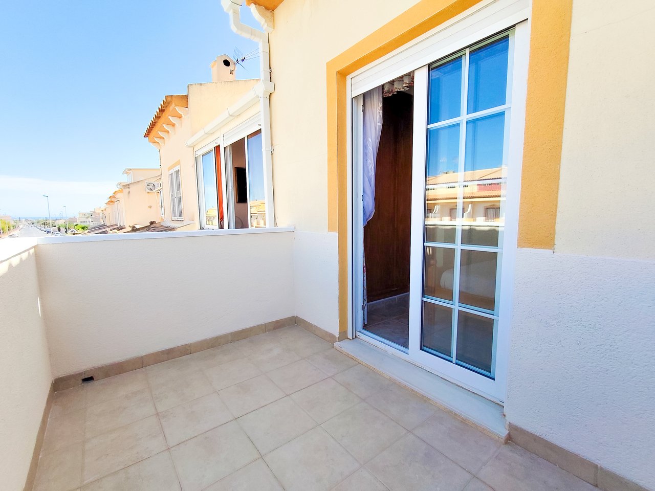 2 Bed 2 Bath Town House in Playa Flamenca - Caza De Casa
