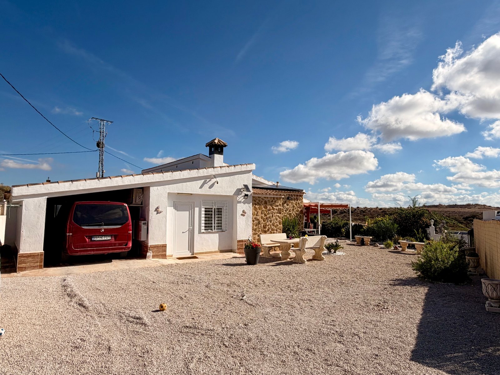 3 Bedroom 2 Bathroom Villa in Fortuna - Caza De Casa