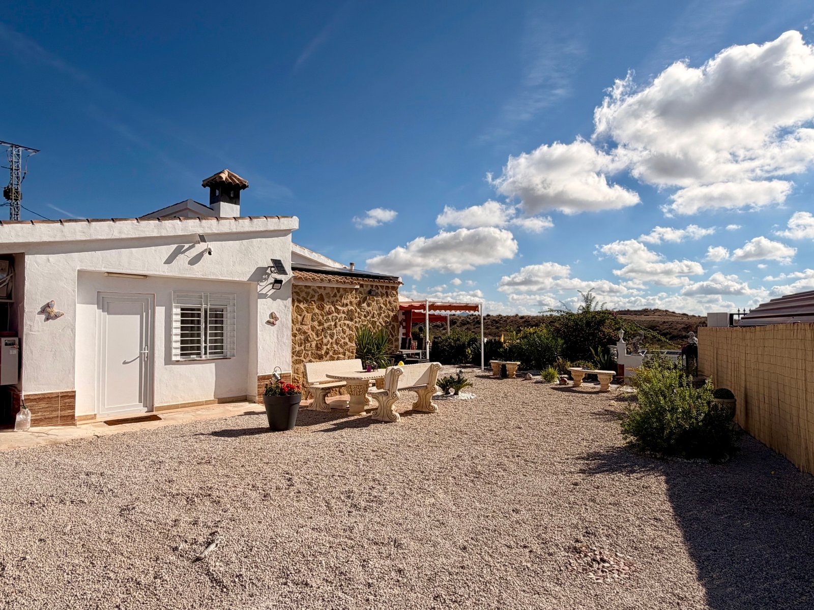3 Bedroom 2 Bathroom Villa in Fortuna - Caza De Casa