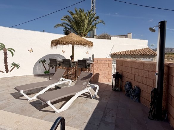 3 Bedroom 2 Bathroom Villa in Fortuna - Caza De Casa