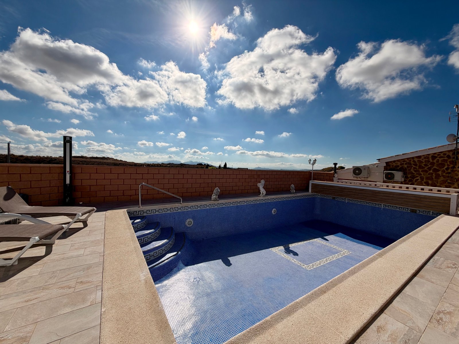 3 Bedroom 2 Bathroom Villa in Fortuna - Caza De Casa