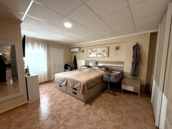 3 Bedroom 2 Bathroom Villa in Fortuna - Caza De Casa