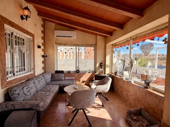 3 Bedroom 2 Bathroom Villa in Fortuna - Caza De Casa