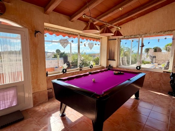3 Bedroom 2 Bathroom Villa in Fortuna - Caza De Casa