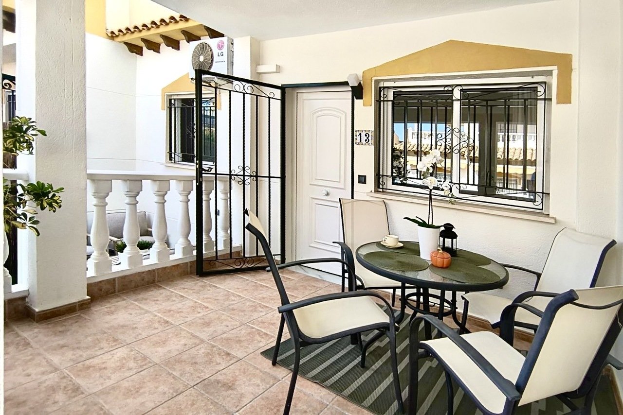 3 Bed 2 Bath Town House in Los Altos - Caza De Casa