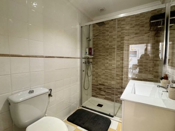 4 Bedroom 2 Bathroom Villa in Torrevieja - Caza De Casa