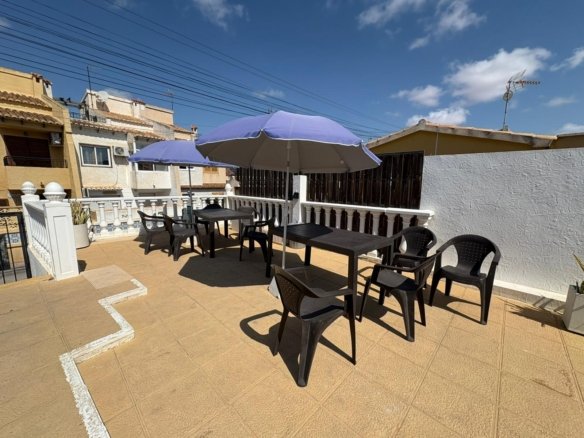 3 Bedroom 2 Bathroom Town House in Torrevieja - Caza De Casa