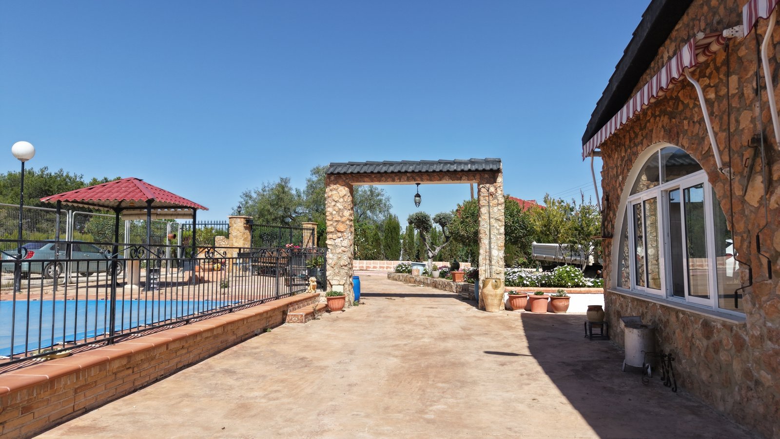 6 Bedroom 3 Bathroom Country House in Yecla - Caza De Casa