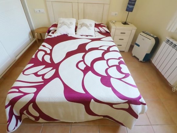 3 Bedroom 2 Bathroom Villa in Oliva - Caza De Casa