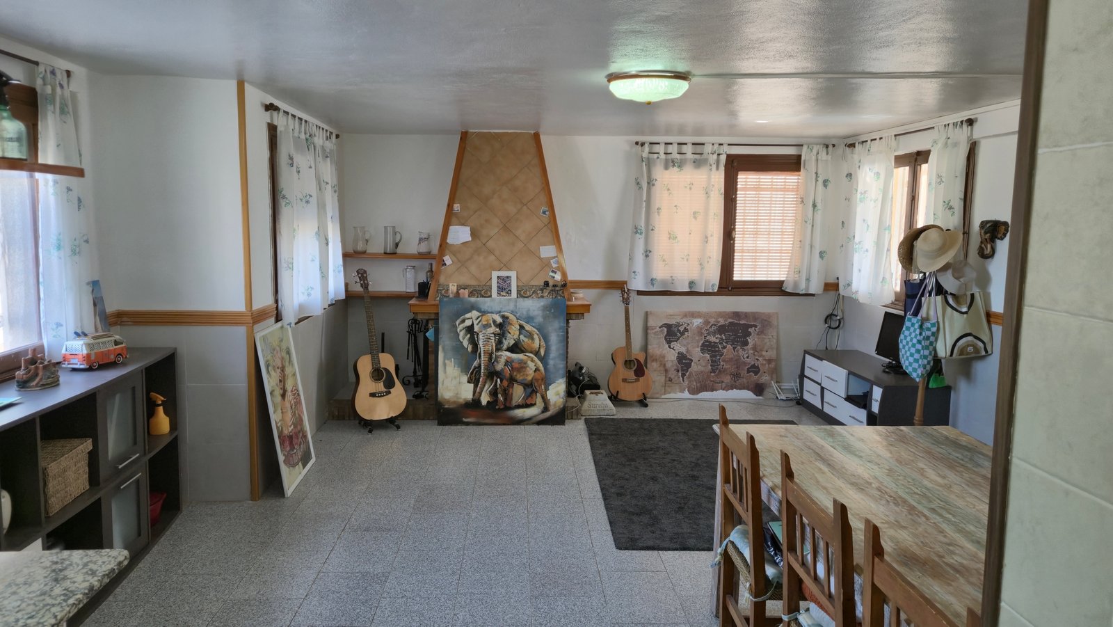 4 Bedroom 1 Bathroom Country House in Almansa - Caza De Casa