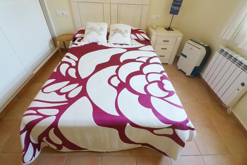 3 Bedroom 2 Bathroom Villa in Oliva - Caza De Casa