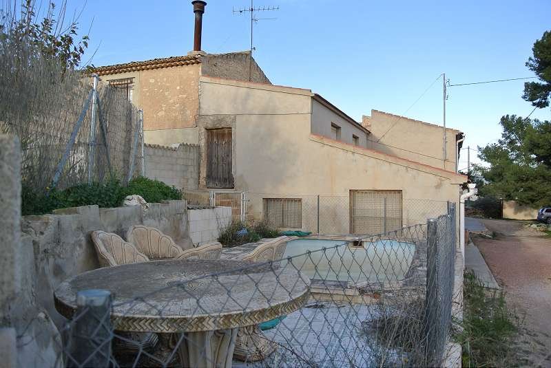 4 Bedroom 1 Bathroom Country House in Monóvar/Monóver - Caza De Casa