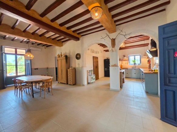 6 Bed 3 Bath Country House in Elche - Caza De Casa