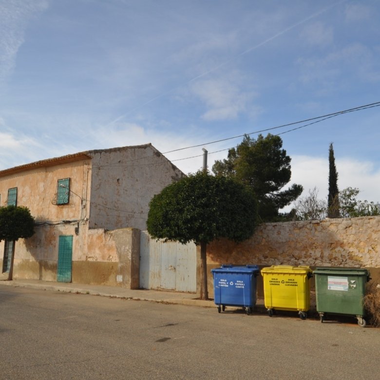 7 Bedroom 1 Bathroom Town House in Pinoso - Caza De Casa