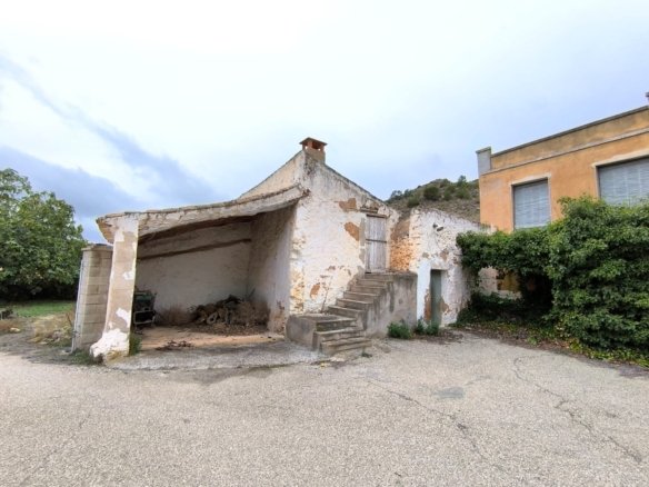 14 Bedroom 3 Bathroom Country House in Villena - Caza De Casa