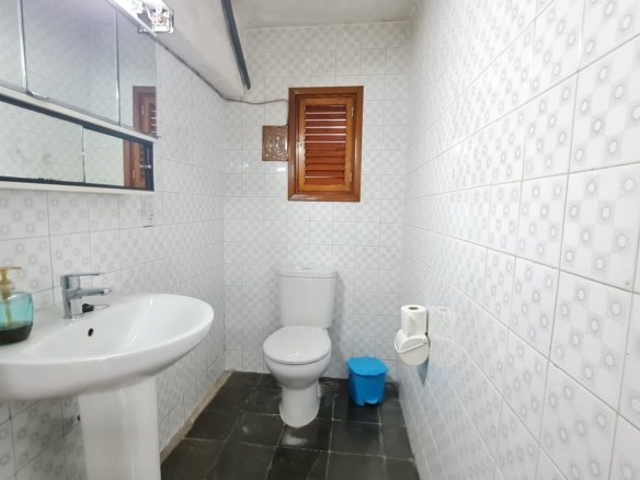 4 Bedroom 3 Bathroom Town House in Elda - Caza De Casa