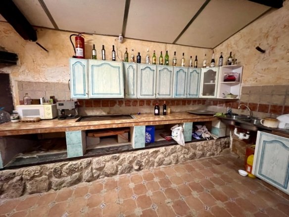4 Bed 2 Bath Country House in Yecla - Caza De Casa