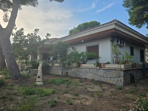 7 Bedroom 4 Bathroom Villa in Orihuela Costa - Caza De Casa