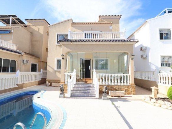 3 Bedroom 2 Bathroom Villa in Orihuela Costa - Caza De Casa