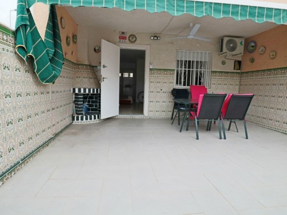 3 Bedroom 2 Bathroom Town House in Torrevieja - Caza De Casa