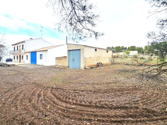 7 Bed 2 Bath Villa in Arenas Del Rey - Caza De Casa