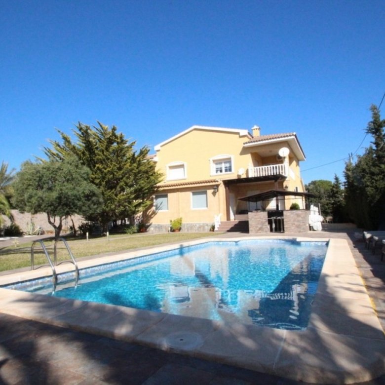 5 Bedroom 5 Bathroom Villa in Orihuela Costa - Caza De Casa