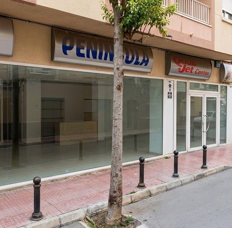 1 Bathroom Commercial in Torrevieja - Caza De Casa