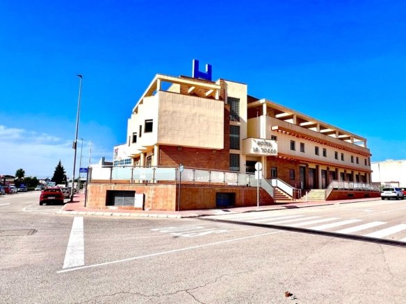 33 Bed Commercial in Los Montesinos - Caza De Casa