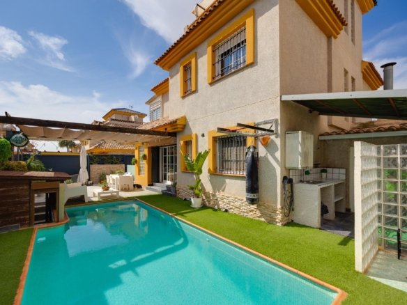 3 Bed 2 Bath Villa in Los Montesinos - Caza De Casa