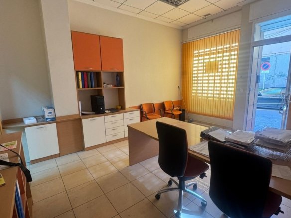 1 Bath Commercial in Bigastro - Caza De Casa
