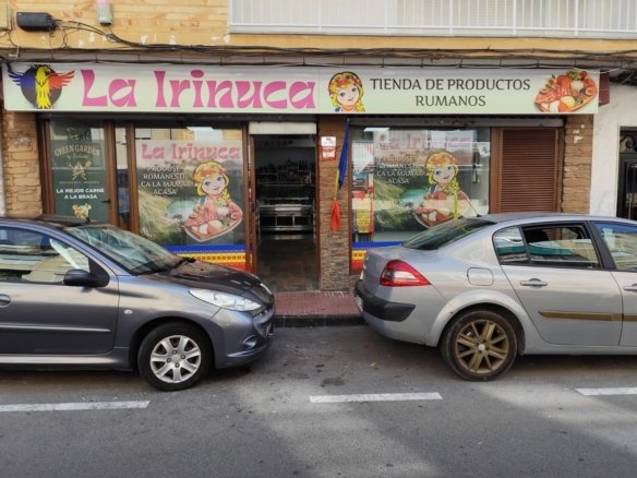 4 Bed 1 Bath Commercial in Torrevieja - Caza De Casa