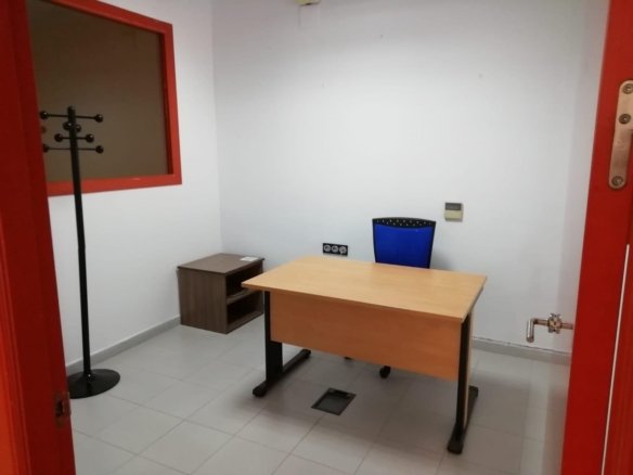 1 Bathroom Commercial in Bigastro - Caza De Casa