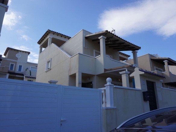3 Bed 2 Bath Villa in San Miguel de Salinas - Caza De Casa