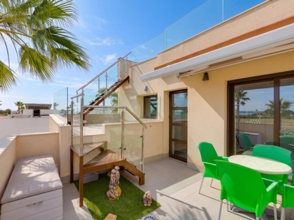 3 Bedroom 3 Bathroom Villa in Ciudad Quesada - Caza De Casa