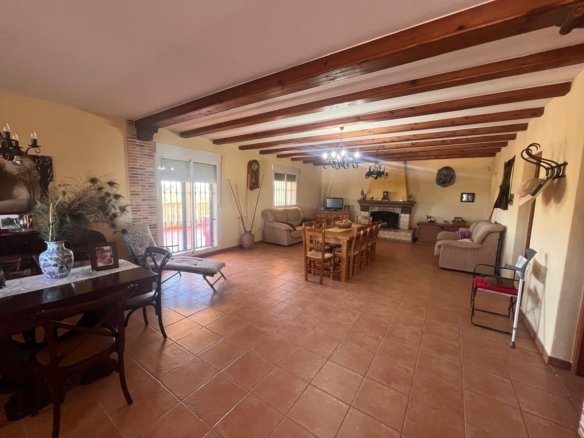 2 Bedroom 1 Bathroom Finca in Daya Nueva - Caza De Casa