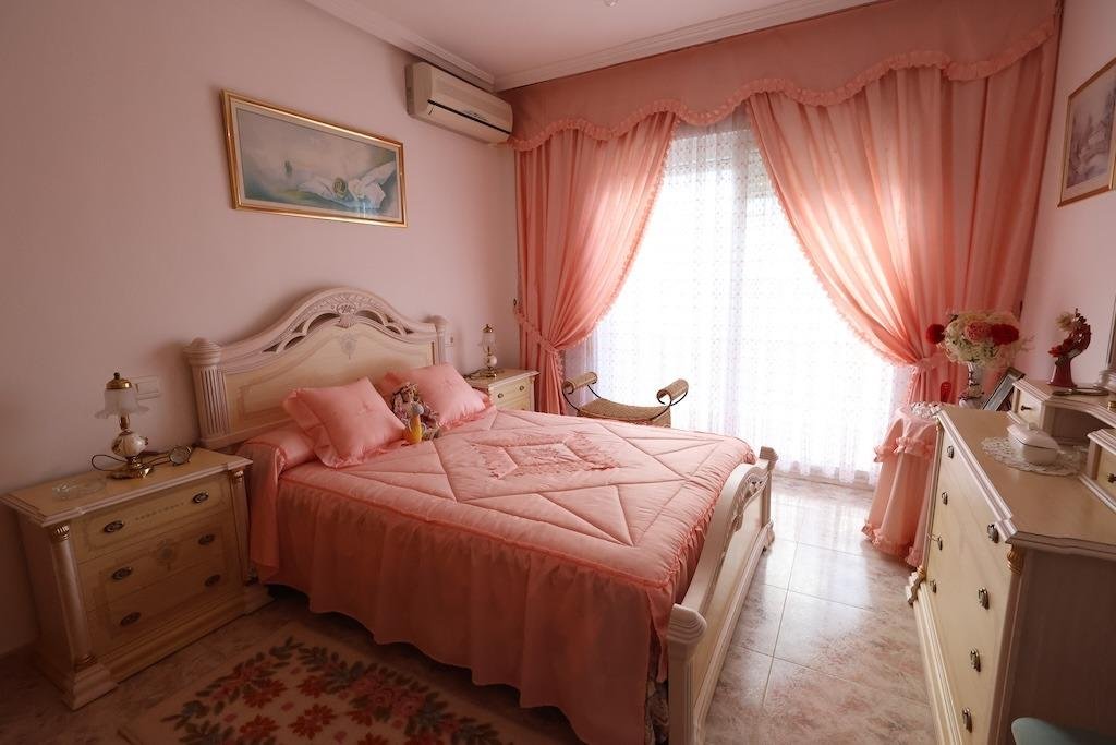 5 Bedroom 4 Bathroom Villa in Orihuela Costa - Caza De Casa