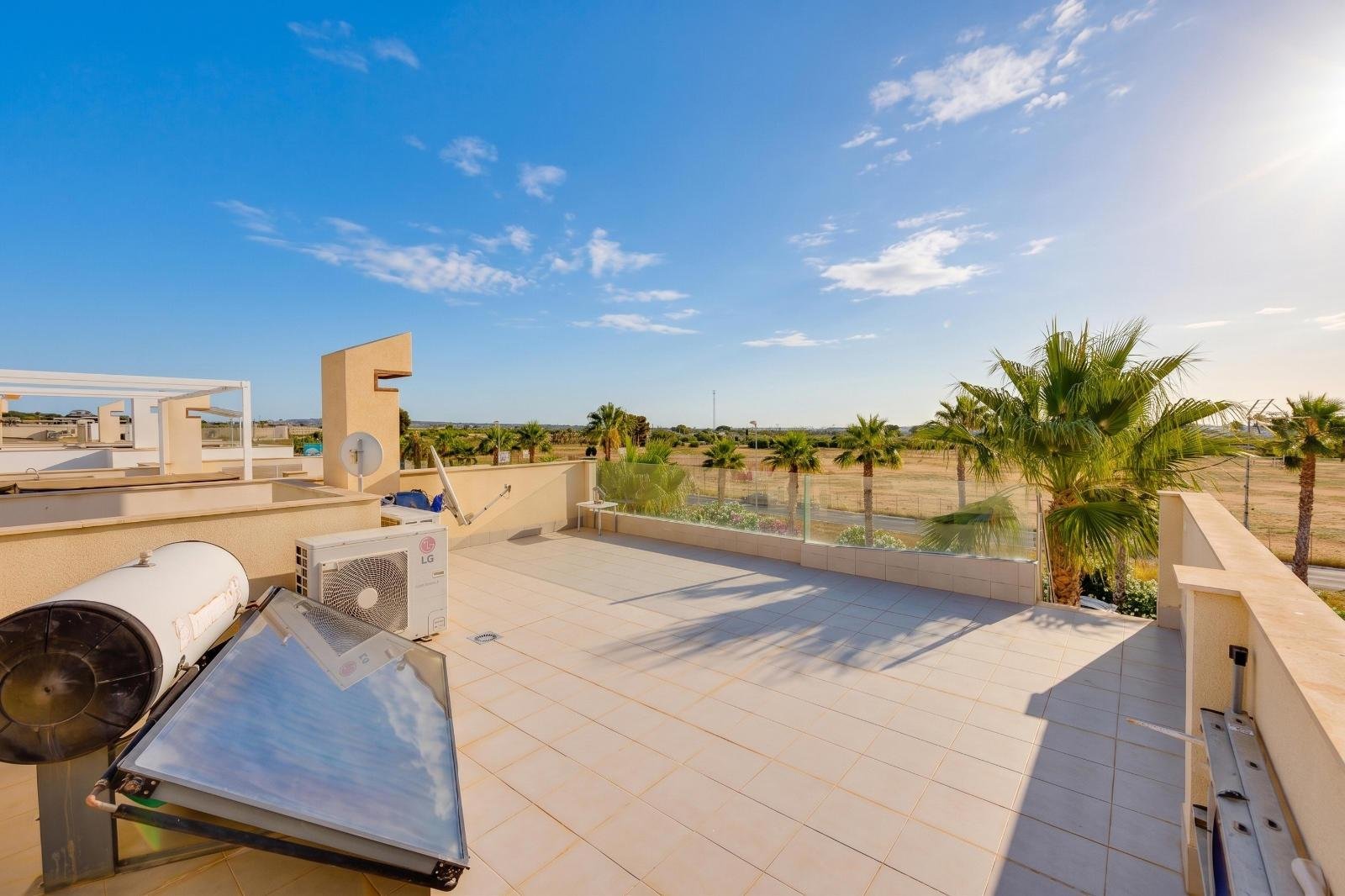 3 Bedroom 3 Bathroom Villa in Ciudad Quesada - Caza De Casa