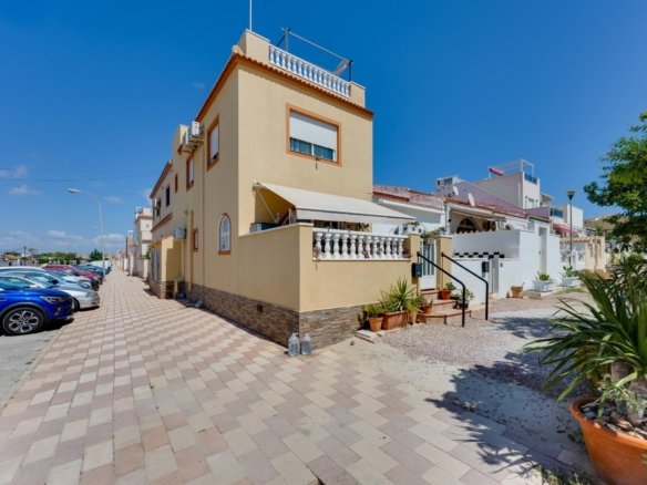 1 Bedroom 1 Bathroom Town House in Torrevieja - Caza De Casa