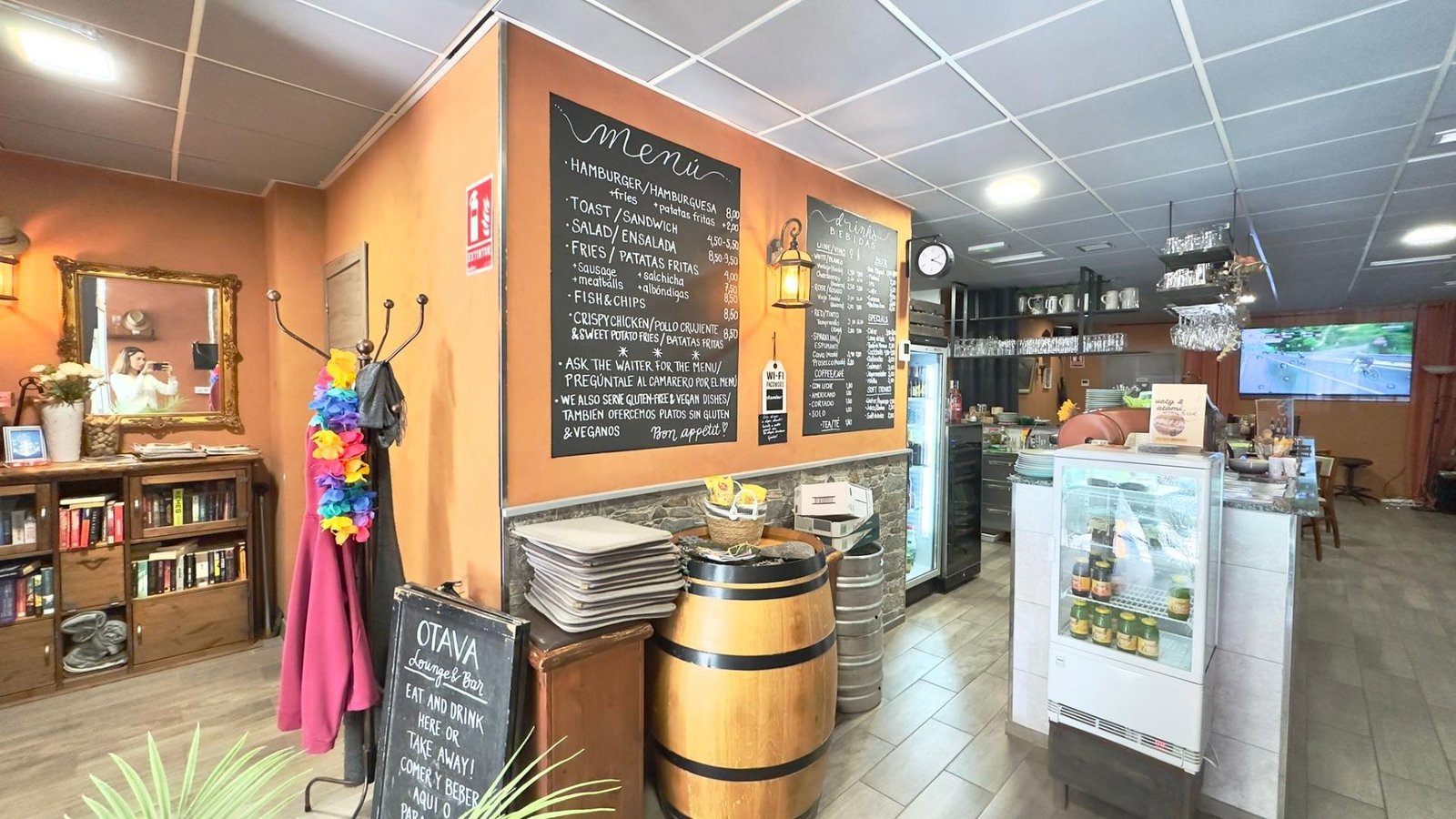 2-11 Commercial in Torrevieja - Caza De Casa