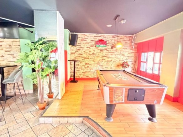 2 Bath Commercial in Torrevieja - Caza De Casa