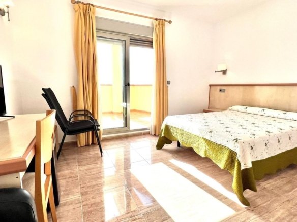 33 Bed Commercial in Los Montesinos - Caza De Casa