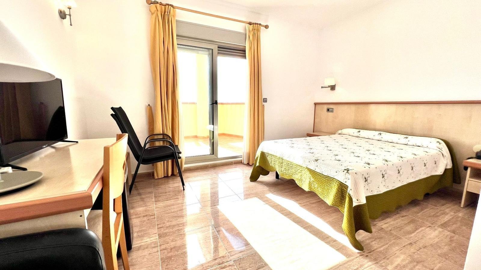 33 Bed Commercial in Los Montesinos - Caza De Casa
