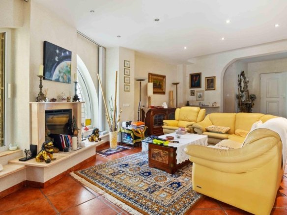 3 Bedroom 4 Bathroom Villa in Cabo Roig - Caza De Casa