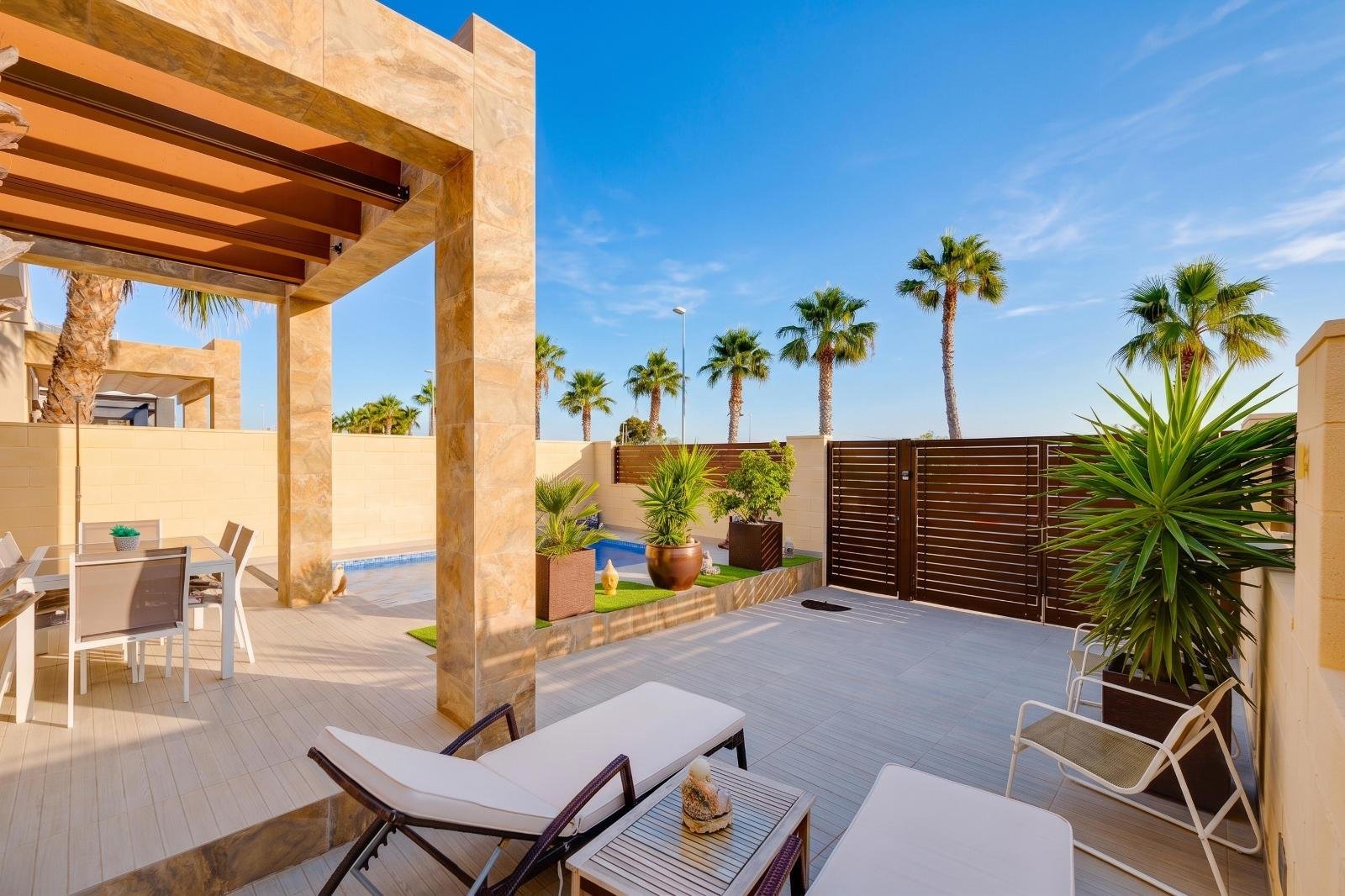 3 Bedroom 3 Bathroom Villa in Ciudad Quesada - Caza De Casa