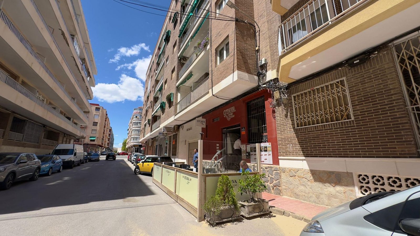 2-12 Commercial in Torrevieja - Caza De Casa