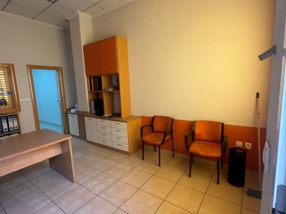 1 Bath Commercial in Bigastro - Caza De Casa