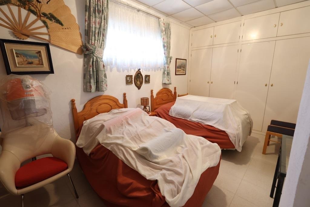 5 Bedroom 4 Bathroom Villa in Orihuela Costa - Caza De Casa