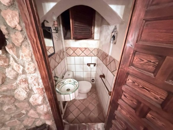 5 Bed 3 Bath Villa in Campoamor - Caza De Casa